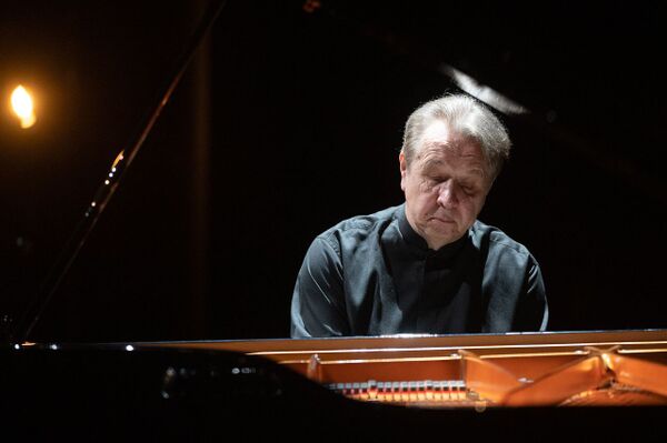 The Piano Legend